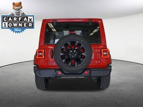 Used 2025 Jeep Wrangler Unlimited Sahara AWD/4WD image 12
