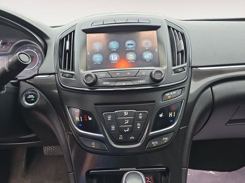 Used 2016 Buick Regal Premium FWD image 9
