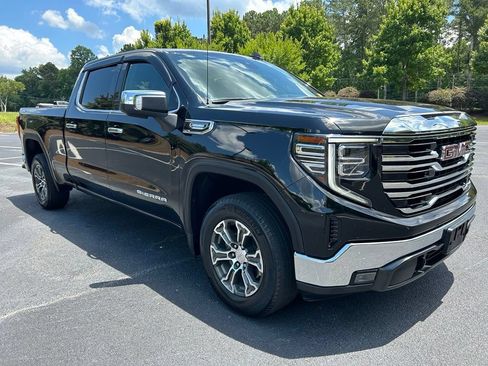 Used 2022 GMC Sierra 1500 SLT w/ SLT Convenience Package AWD/4WD image 21