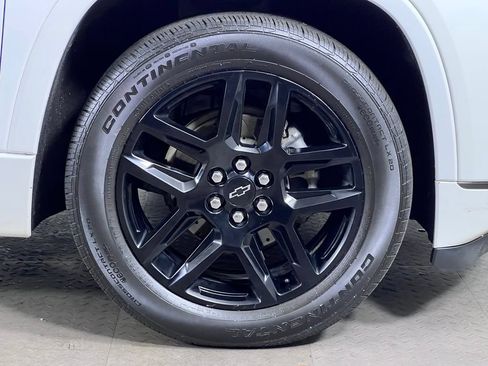 Used 2020 Chevrolet Traverse Premier w/ LPO, Blackout Package AWD/4WD image 14