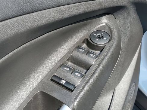 Used 2016 Ford Escape SE w/ SE Chrome Package FWD image 10