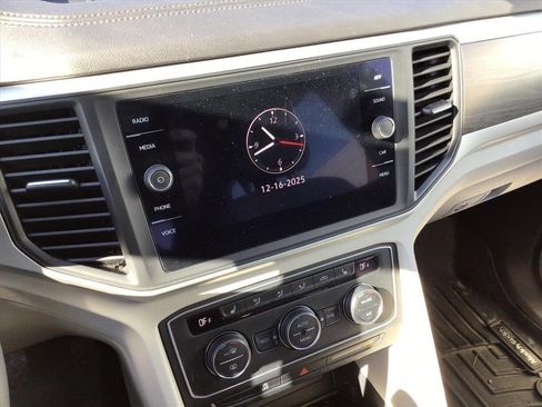 Used 2021 Volkswagen Atlas SE image 23