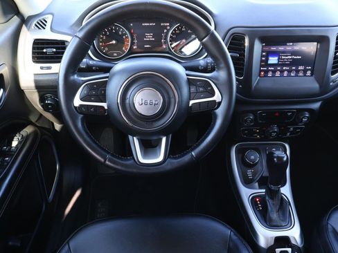 Used 2017 Jeep Compass Latitude w/ Popular Equipment Group image 10