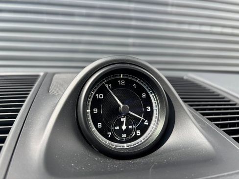 Certified 2025 Porsche Macan image 25