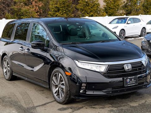 Used 2023 Honda Odyssey Touring image 10