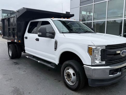 Used 2019 Ford F350 XL w/ Power Equipment Group image 13