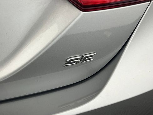 Used 2023 Toyota Camry SE w/ Cold Weather Package image 28