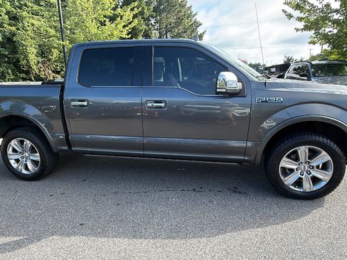 Used 2018 Ford F150 Platinum w/ Equipment Group 701A Luxury AWD/4WD image 7