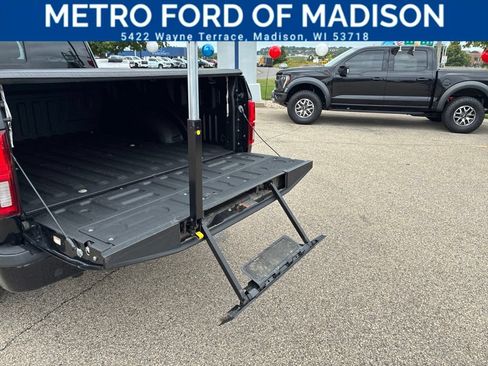 Used 2018 Ford F150 Lariat w/ Equipment Group 502A Luxury AWD/4WD image 14