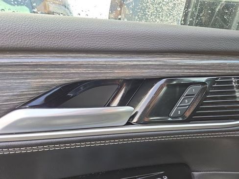 Used 2022 Jeep Wagoneer Series III w/ Flexible Seating Group image 20