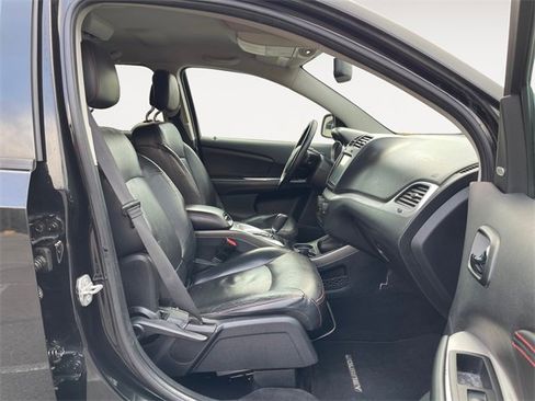 Used 2015 Dodge Journey R/T w/ Flexible Seating Group image 15