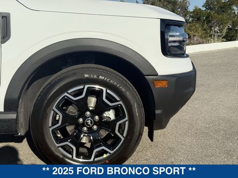New 2025 Ford Bronco Sport Outer Banks AWD/4WD image 12