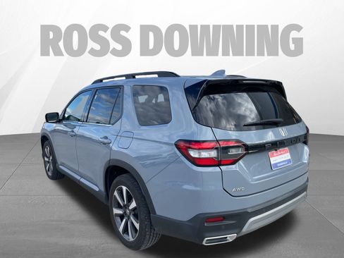 Used 2024 Honda Pilot Touring image 6