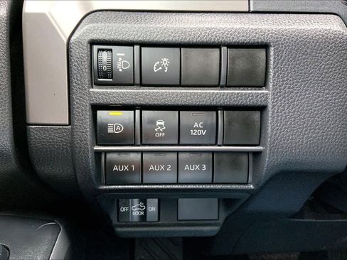 Used 2024 Toyota Tacoma TRD Off-Road w/ TRD Off Road Upgrade Package AWD/4WD image 35