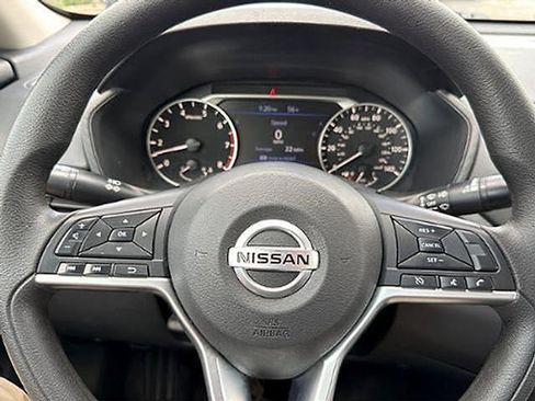 Used 2022 Nissan Altima 2.5 SV FWD image 16