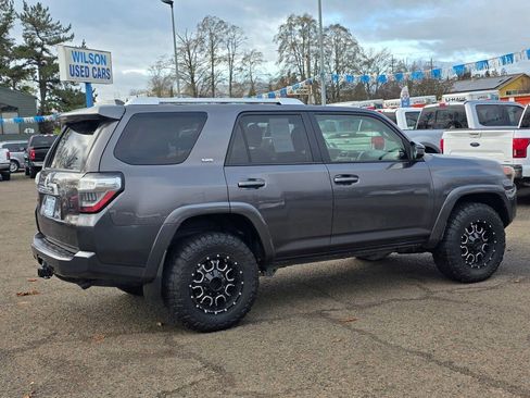 Used 2015 Toyota 4Runner SR5 image 27