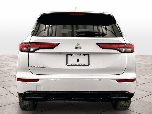 Used 2023 Mitsubishi Outlander SE Black Edition AWD/4WD image 4