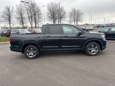 Used 2025 Honda Ridgeline TrailSport image 9