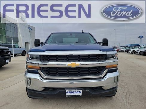 Used 2018 Chevrolet Silverado 1500 LT image 2
