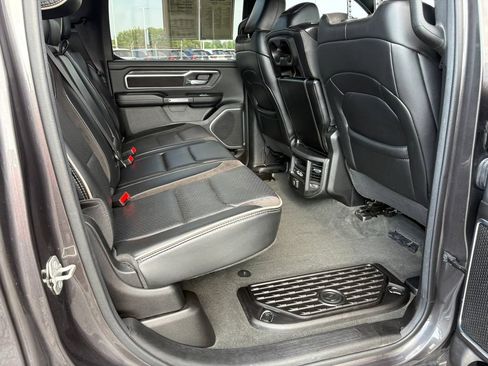 Used 2024 RAM 1500 Laramie AWD/4WD image 12