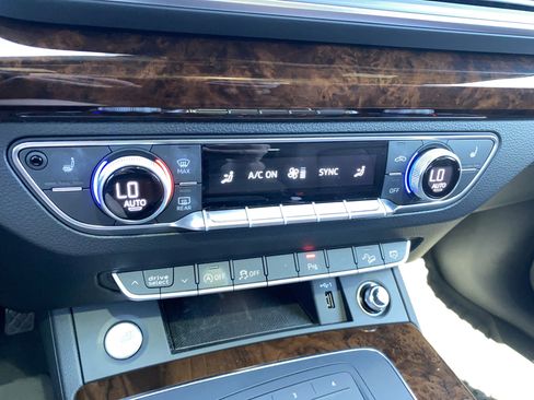 Used 2018 Audi Q5 2.0T Premium Plus w/ Premium Plus Package AWD/4WD image 34