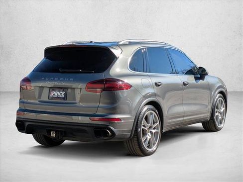 Used 2017 Porsche Cayenne Turbo image 5