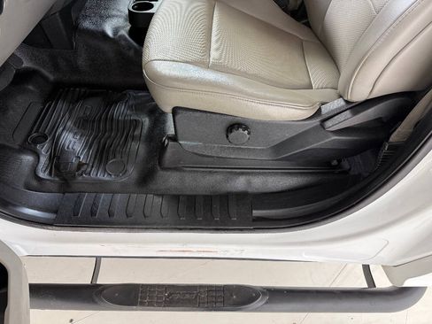 Used 2018 Ford F550 4x4 Regular Cab Super Duty image 41