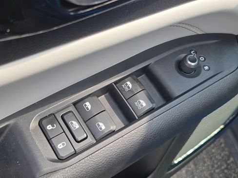 Certified 2025 Jeep Compass Limited AWD/4WD image 23