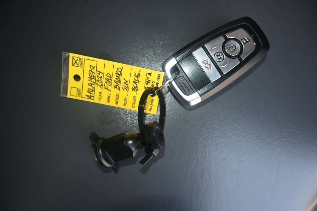 Used 2024 Ford Bronco Outer Banks AWD/4WD image 30