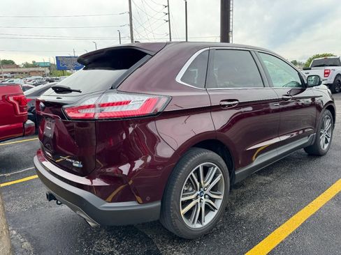 Used 2019 Ford Edge Titanium w/ Equipment Group 301A AWD/4WD image 3