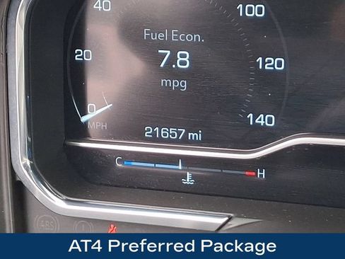 Used 2025 GMC Sierra 1500 AT4 w/ AT4 Premium Package AWD/4WD image 6
