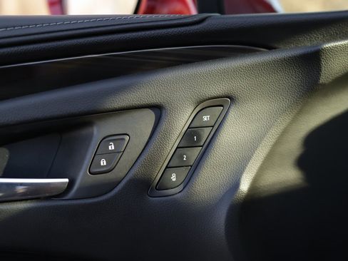 Used 2020 Buick Envision Premium image 25