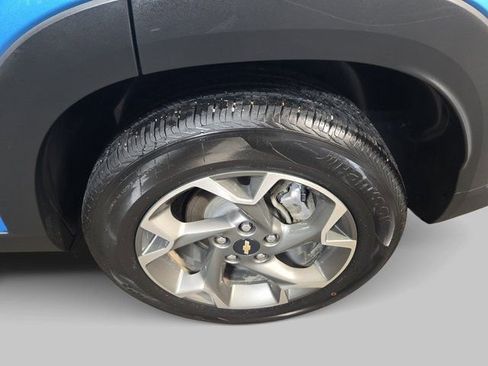 New 2026 Chevrolet Trax LT w/ Sunroof Package image 32