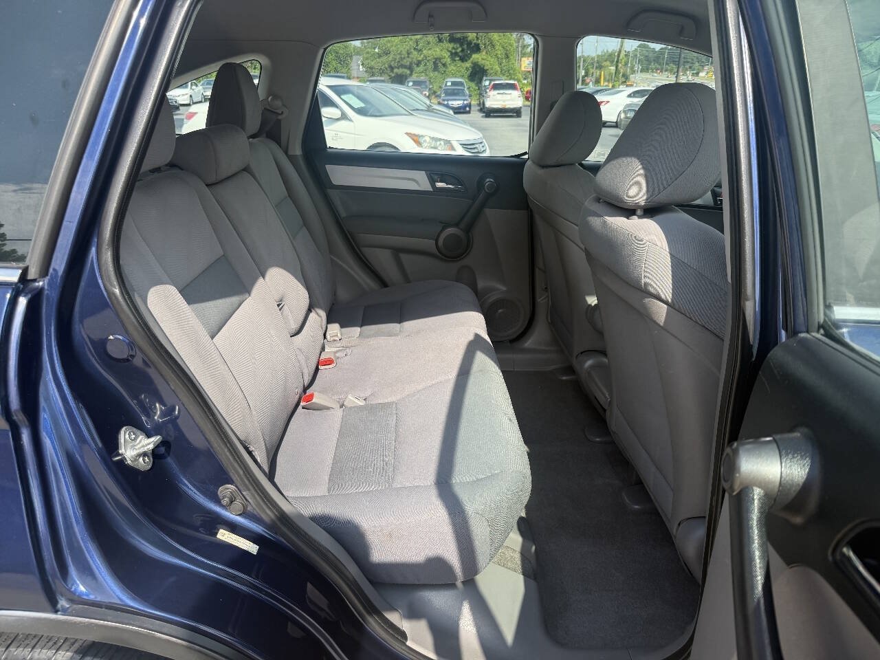 Used 2011 Honda CR-V LX image 12