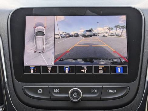 Used 2023 Chevrolet Equinox RS FWD image 25