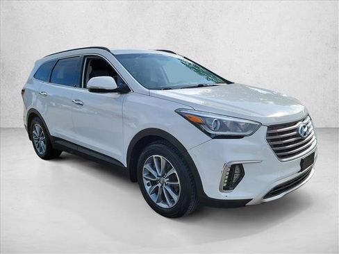 Used 2017 Hyundai Santa Fe Limited FWD image 3