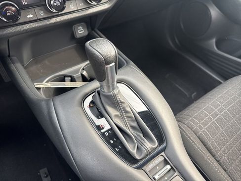 Certified 2024 Honda HR-V LX image 28