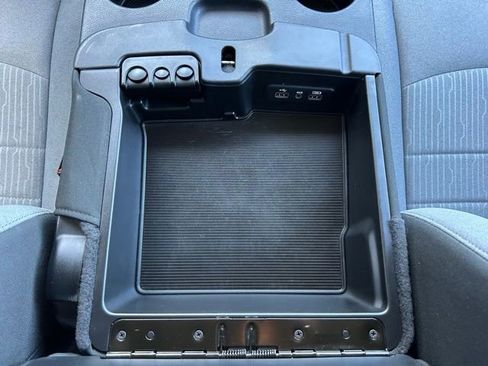 Used 2021 RAM 1500 Tradesman w/ Chrome Appearance Package AWD/4WD image 19