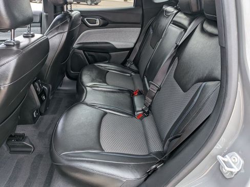 Used 2023 Jeep Compass Latitude AWD/4WD image 24