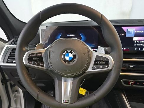 Used 2025 BMW X6 xDrive40i w/ Climate Comfort Package AWD/4WD image 3
