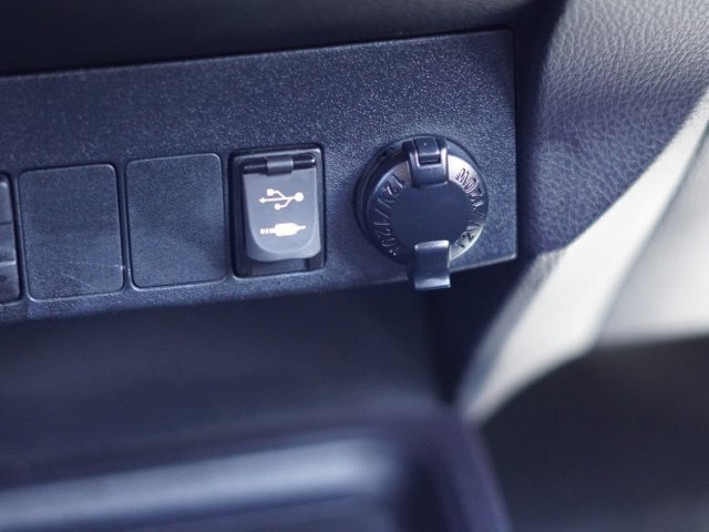 Used 2018 Toyota RAV4 Limited w/ Advanced Technology Package FWD image 27