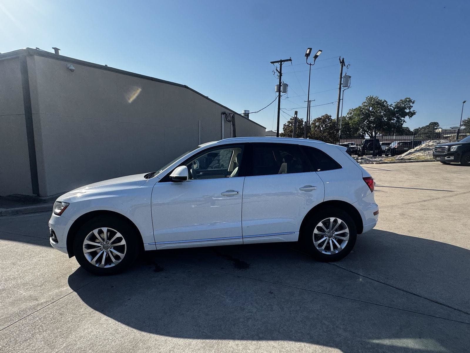 Used 2015 Audi Q5 2.0T Premium Plus w/ Technology Package AWD/4WD image 3