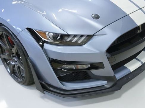 Used 2022 Ford Mustang Shelby GT500 w/ Carbon Fiber Track Pack RWD image 12