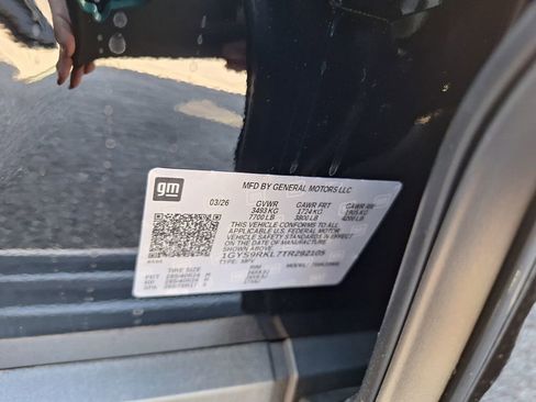 New 2026 Cadillac Escalade ESV Platinum Sport w/ LPO, ONYX Package image 37