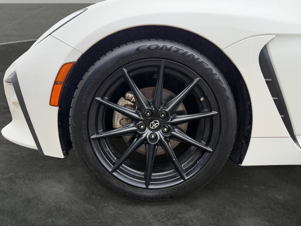 Used 2024 Toyota GR86 Premium RWD image 4