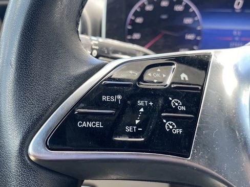 Certified 2022 Mercedes-Benz C 300 4MATIC Sedan w/ Exclusive Trim Package image 10