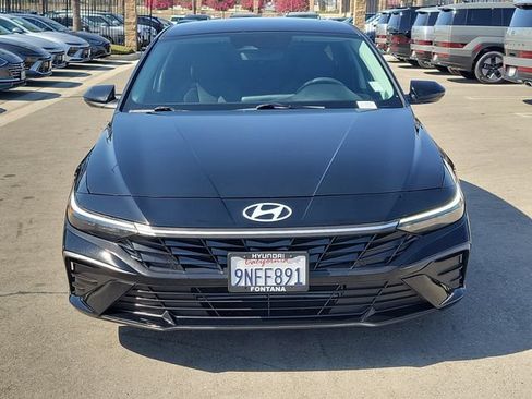 Used 2024 Hyundai Elantra SE FWD image 30