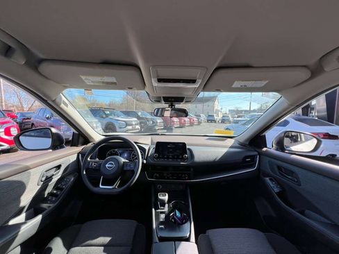 Used 2022 Nissan Rogue S image 22