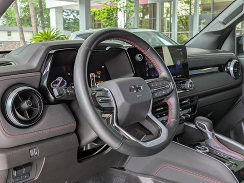 Used 2024 Chevrolet Colorado Z71 w/ Z71 Convenience Package 2 image 10