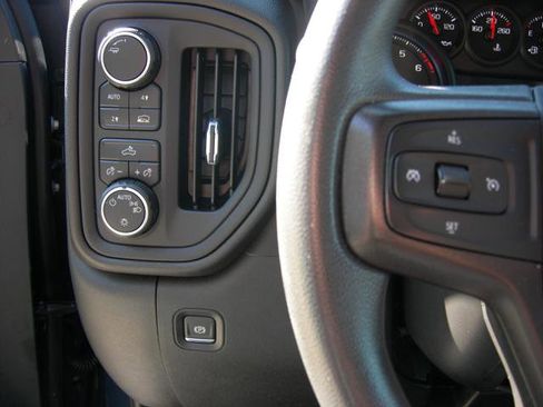 Used 2020 Chevrolet Silverado 1500 Custom w/ Custom Value Package image 11